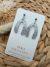 Load image into Gallery viewer, Willow Dangle Glitter Earrings