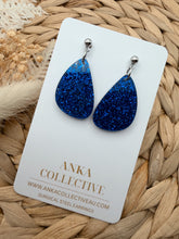 Load image into Gallery viewer, Sol Dangle Glitter Earrings