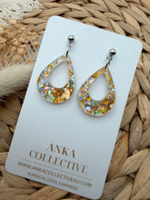 Load image into Gallery viewer, Amara Dangle Glitter Earrings