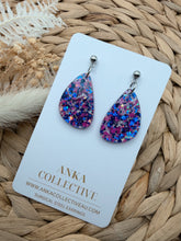 Load image into Gallery viewer, Sol Dangle Glitter Earrings