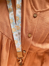 Load image into Gallery viewer, Daisy’s Fabric Lanyard