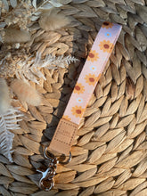 Load image into Gallery viewer, Sunflower & Daisy's Wristlet