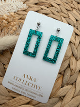 Load image into Gallery viewer, Manhattan Dangle Glitter Earrings