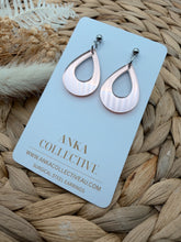 Load image into Gallery viewer, Amara Dangle Glitter Earrings