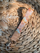 Load image into Gallery viewer, Autunm Floral Wristlet