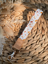 Load image into Gallery viewer, Terrazzo Wristlet