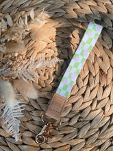 Load image into Gallery viewer, Retro Wristlet
