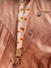 Load image into Gallery viewer, Sunflower & Daisies Fabric Lanyard