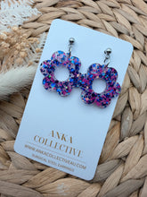 Load image into Gallery viewer, Poppy Dangle Glitter Earrings