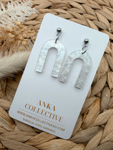 Load image into Gallery viewer, Harper Dangle Glitter Earrings