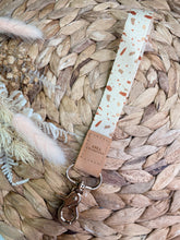 Load image into Gallery viewer, Tan Terrazzo Wristlet