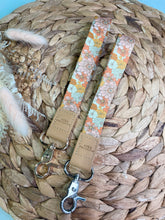 Load image into Gallery viewer, Autunm Floral Wristlet