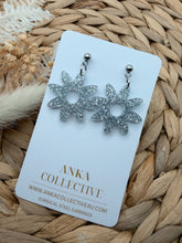 Load image into Gallery viewer, Daisy Dangle Glitter Earrings