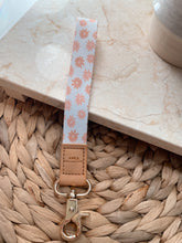 Load image into Gallery viewer, Posies Wristlet