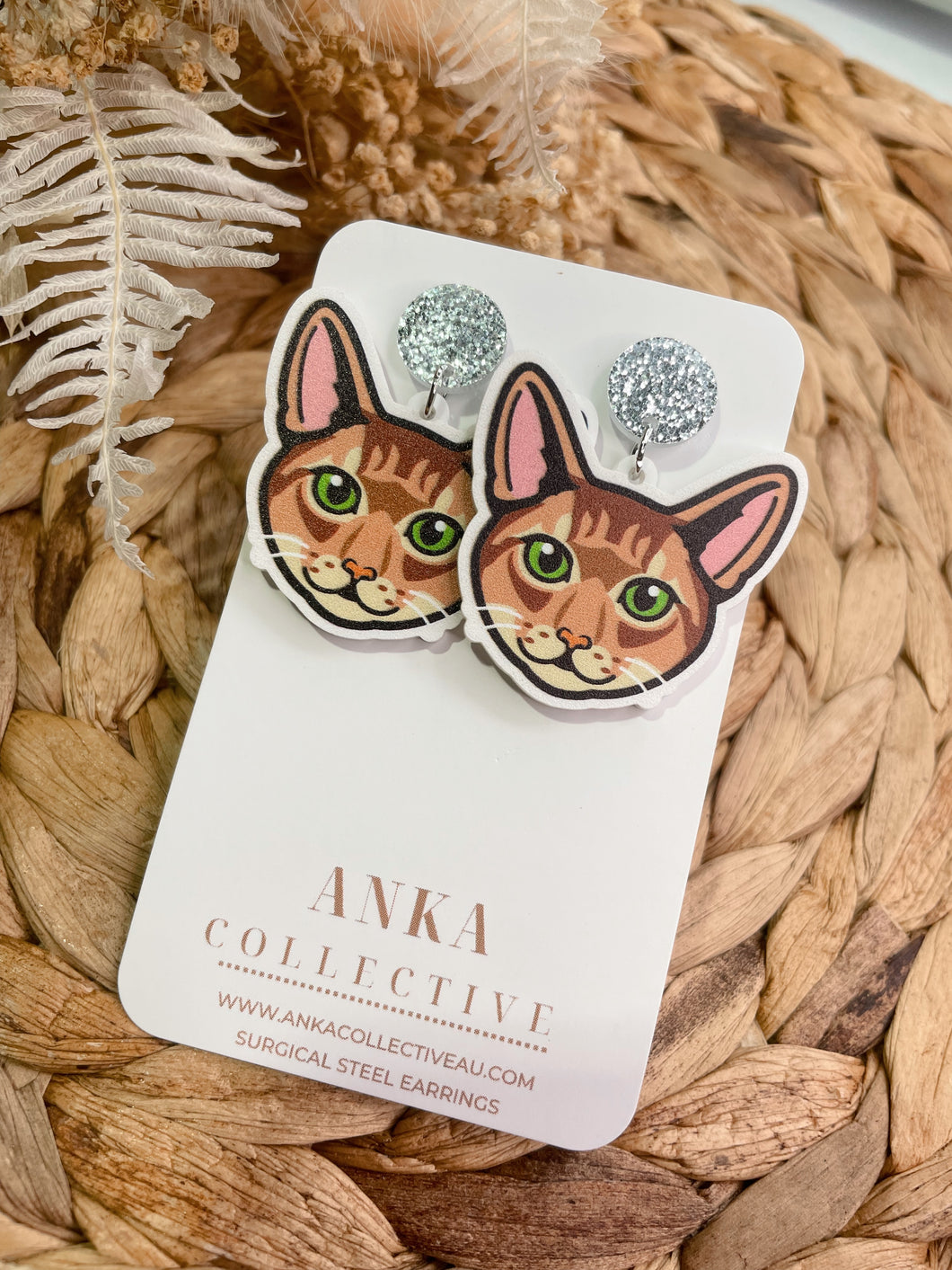 Abyssinian Green Eyes Cat Dangle Earrings