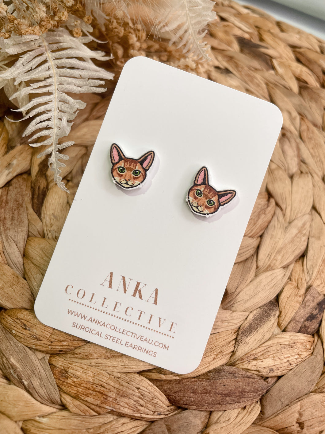 Abyssinian Green Eyes Cat Stud Earrings