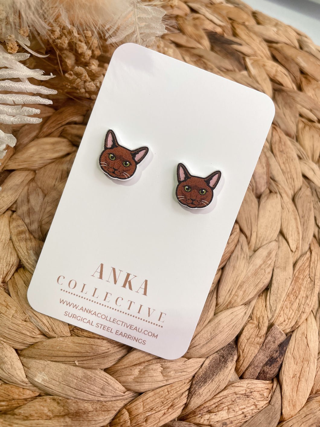 Cinnamon Cat Stud Earrings