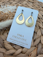 Load image into Gallery viewer, Amara Dangle Glitter Earrings
