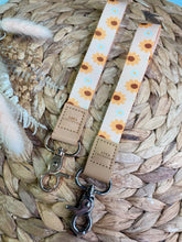 Load image into Gallery viewer, Sunflower &amp; Daisy&#39;s Wristlet
