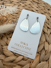 Load image into Gallery viewer, Sol Dangle Glitter Earrings
