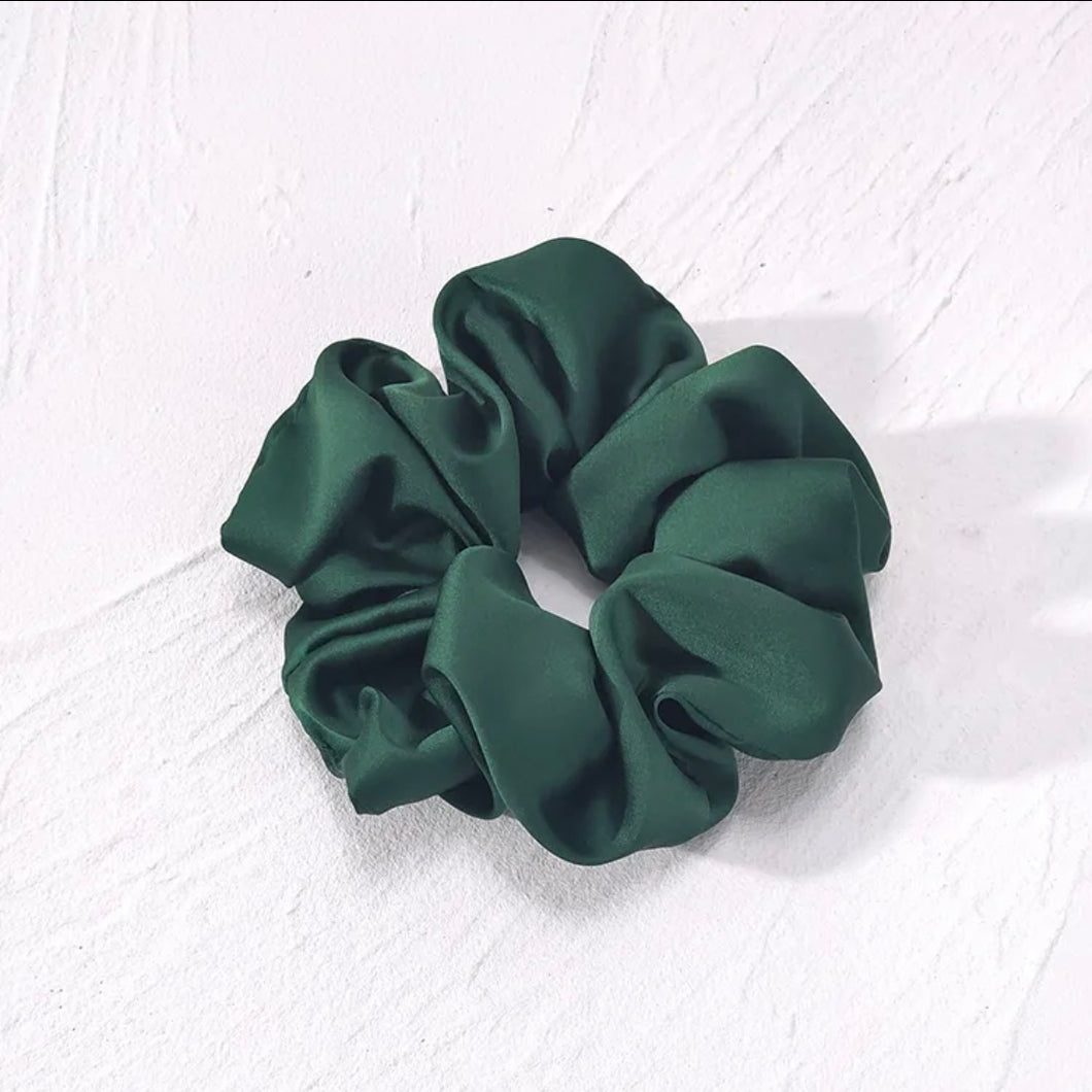 Reg Emerald Satin Scrunchie